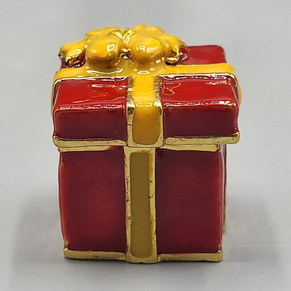 Work of Art Trinket Box Miniature Red Gift Present Holiday Enameled Magnetic Red - Picture 3 of 11